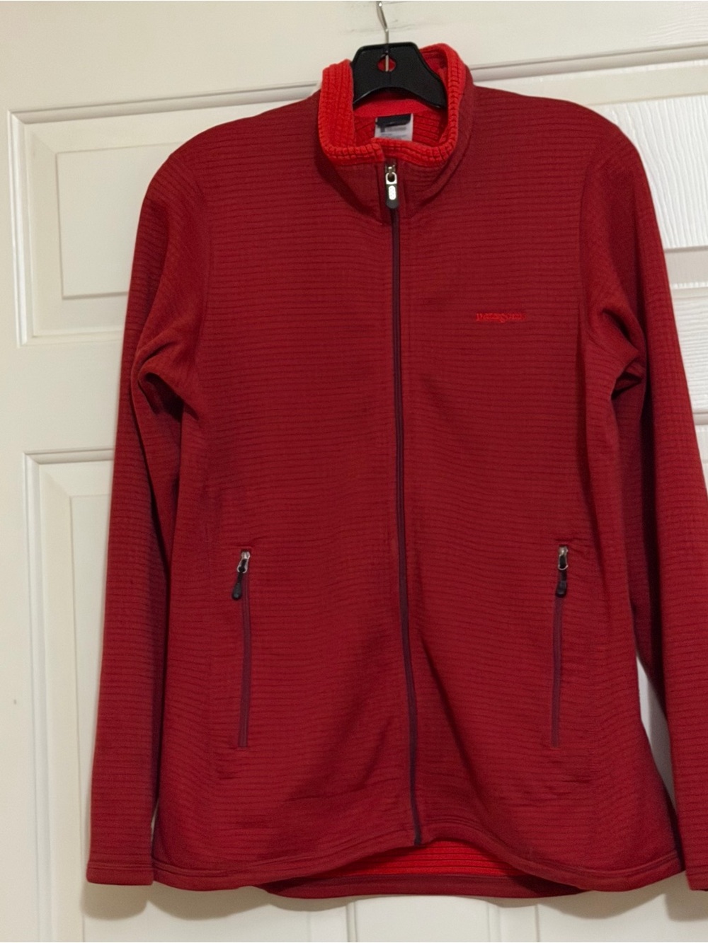 Patagonia Women’s Red Full-Zip R1 Fleece  Jacket Size Large L